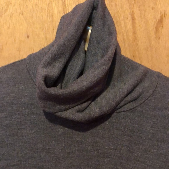 Madison & Berkeley Women’s Turtleneck Tunic ~ med - Picture 4 of 8